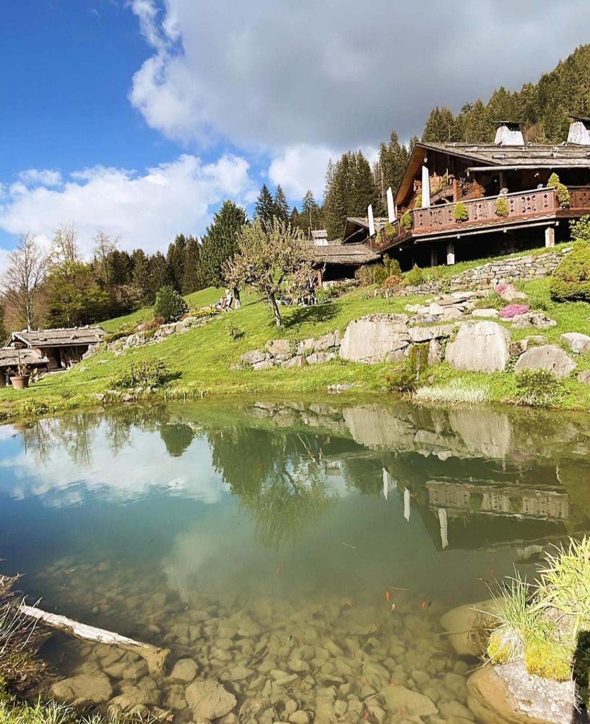 Hotel La Ferme Des Vonezins Thônes Esterno foto