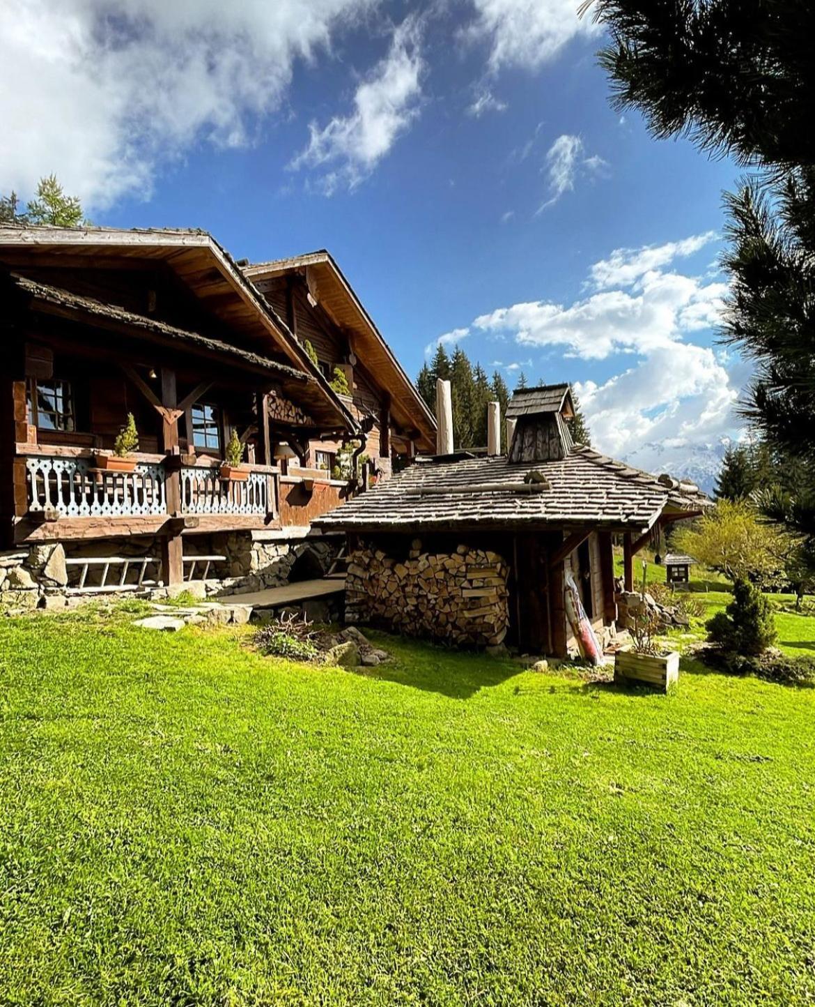 Hotel La Ferme Des Vonezins Thônes Esterno foto