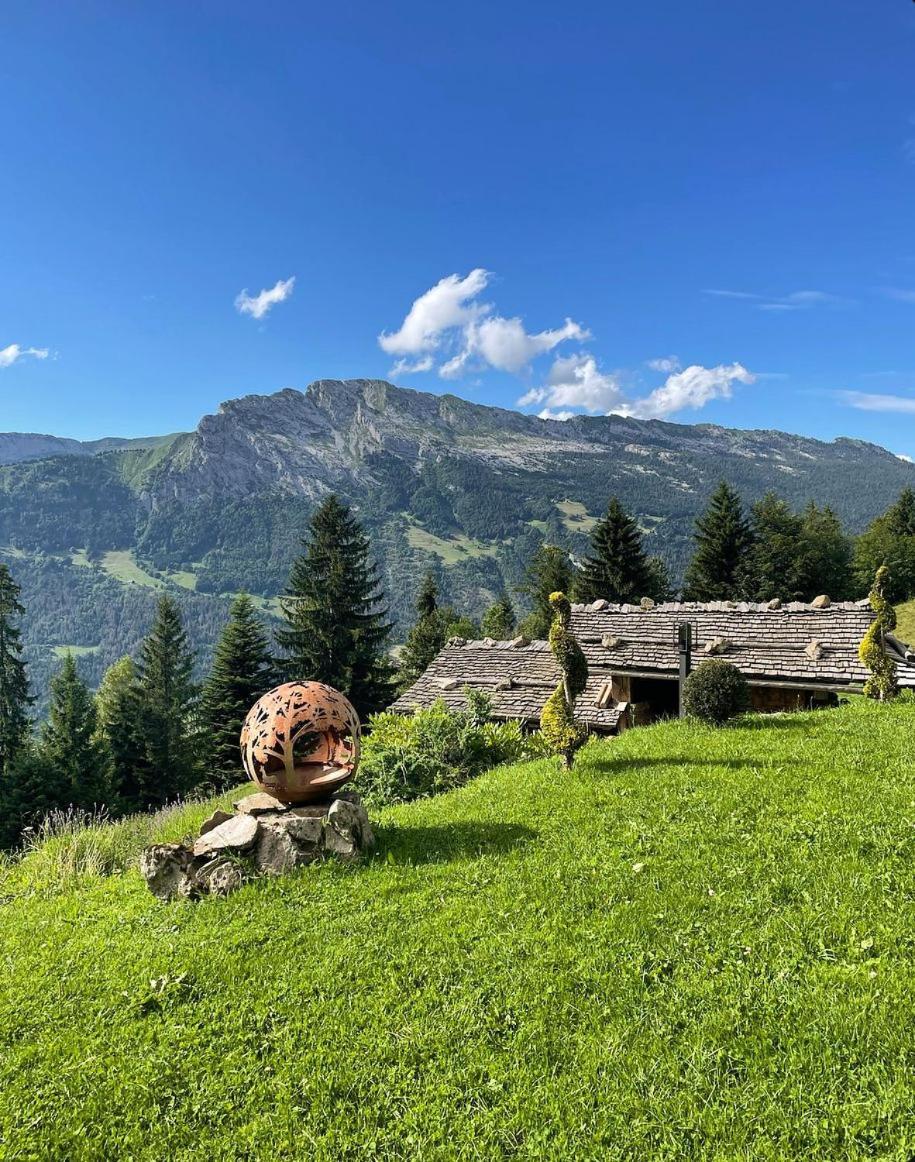 Hotel La Ferme Des Vonezins Thônes Esterno foto